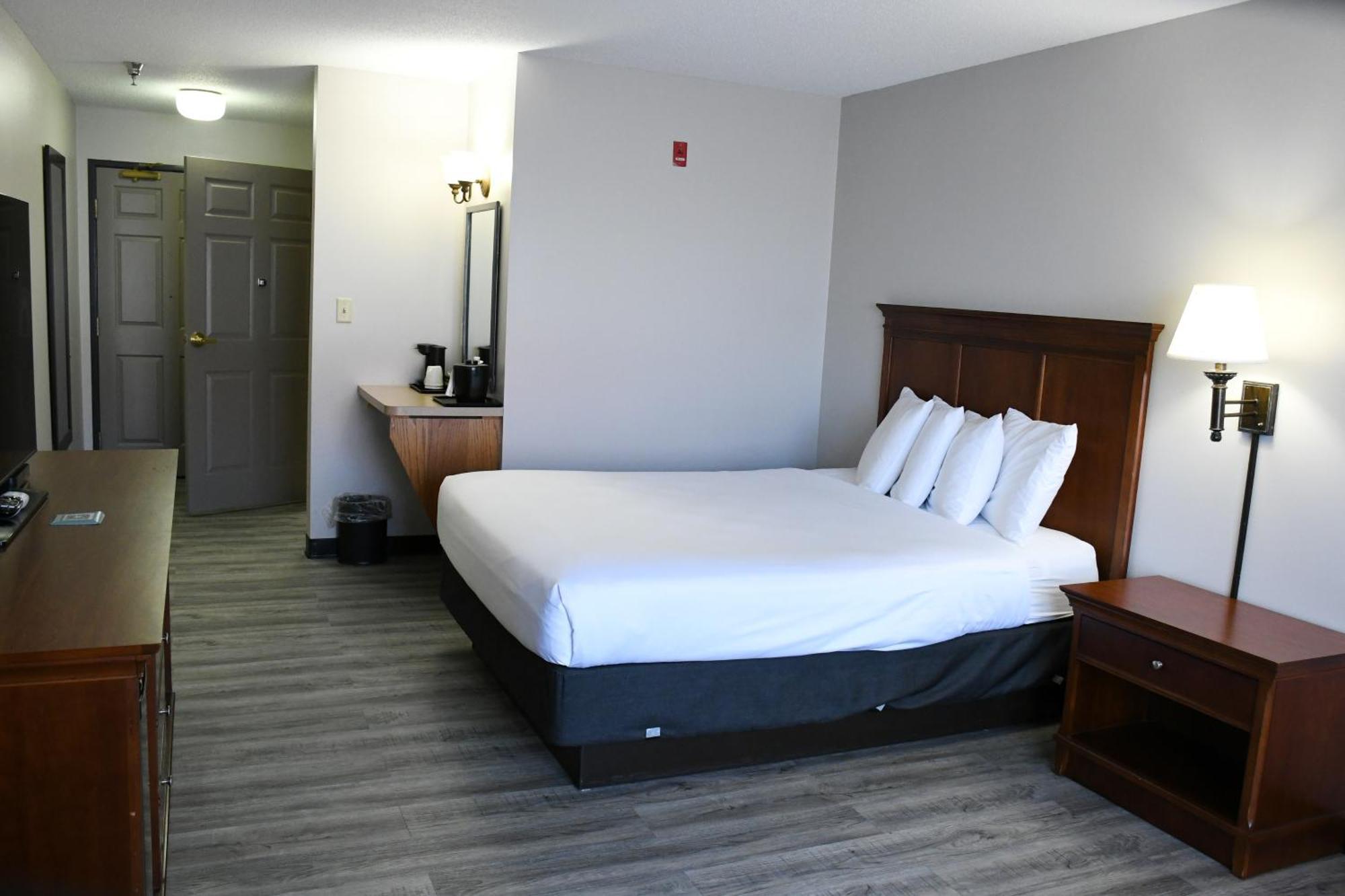 Country Inn & Suites By Radisson, Fort Dodge, Ia Exterior photo